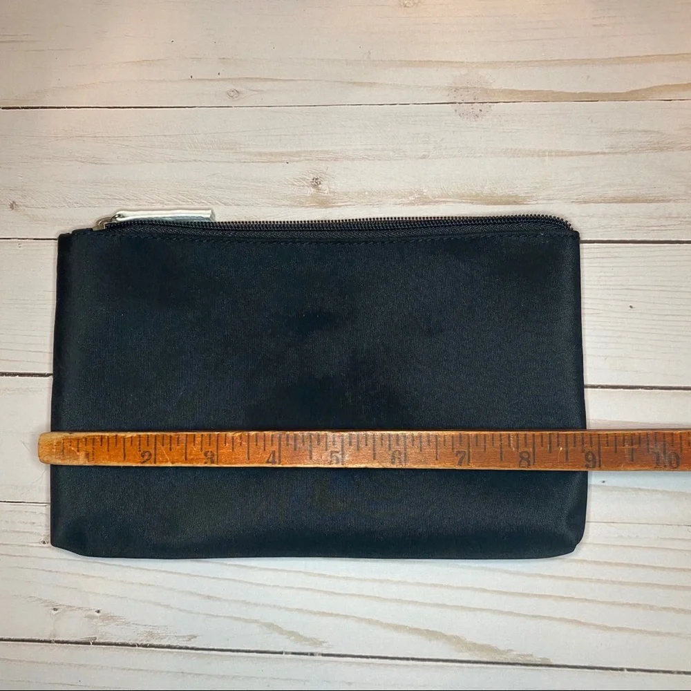 Modern Minimalist Black and White Geo Zip Vanity Makeup Travel Cosmetic Bag